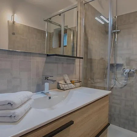 Pensiune Mer Guest House B&B