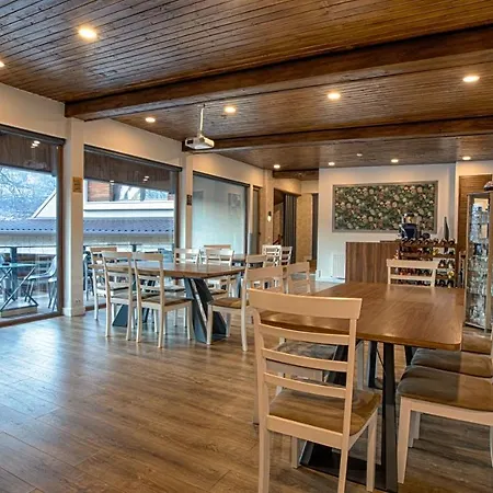 Maison d'hôtes MER Guest House B&B Braşov