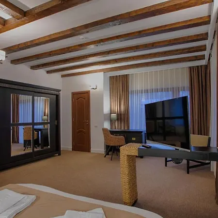 Mer Guest House B&B 4*