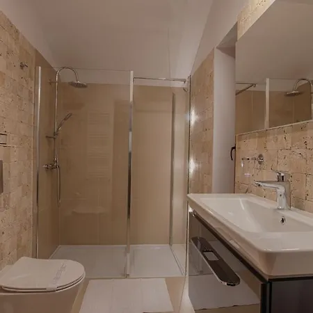 Mer Guest House B&B 4*