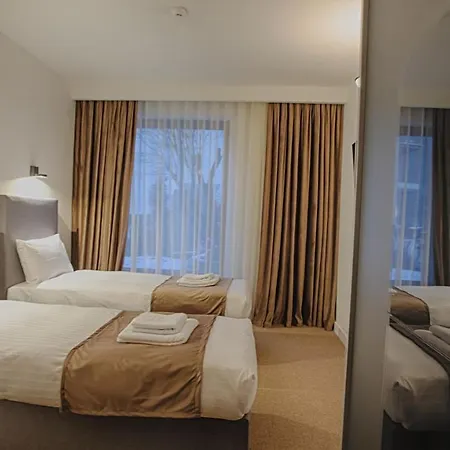 Mer Guest House B&B 4*