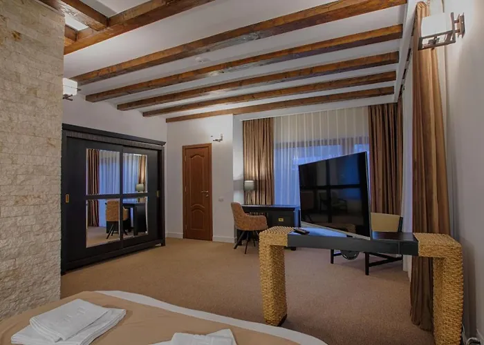 Mer Guest House B&B 4*